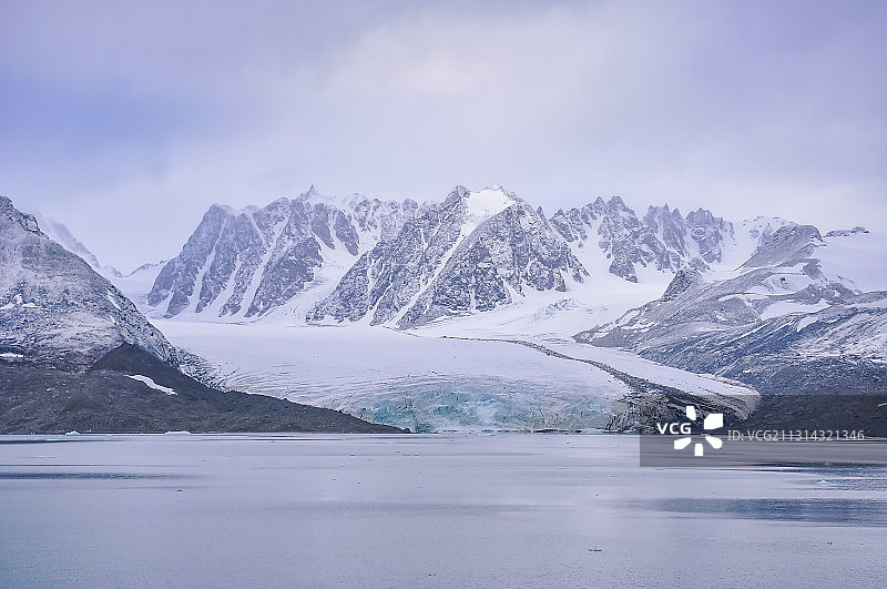 斯瓦尔巴岛摩纳哥冰川图片素材