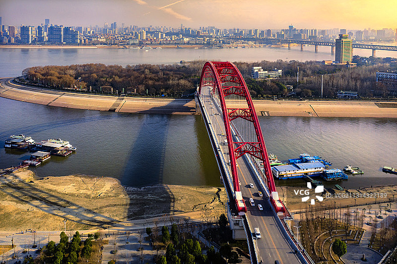 夕照晴川桥图片素材