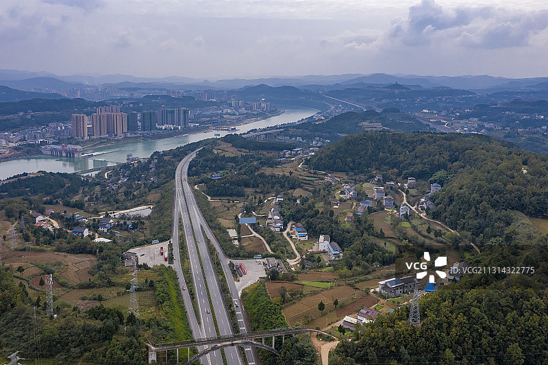四川南充：兰海高速南充苍溪段图片素材