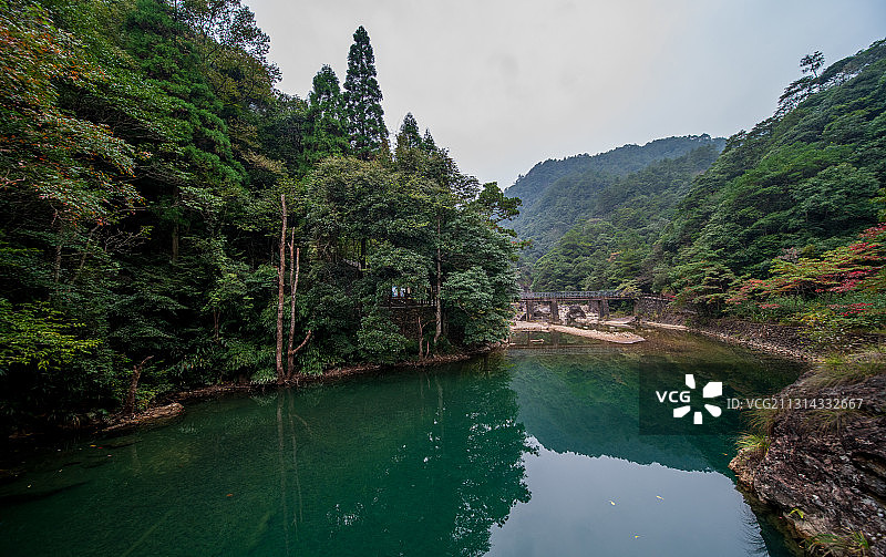 浙江省温州市文成县4A级景区铜铃山-隐藏着地质奇观“穴壶”图片素材