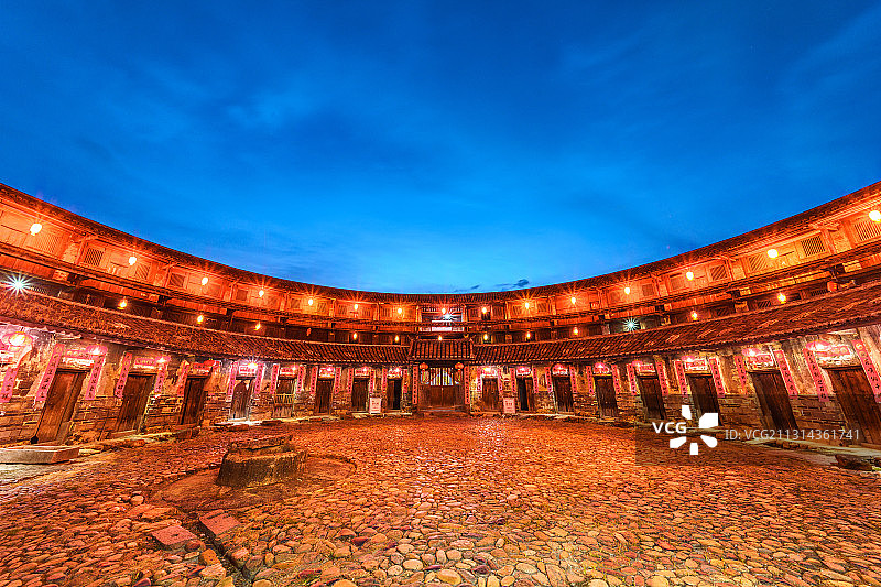 广东梅州客家花萼楼夜景图片素材