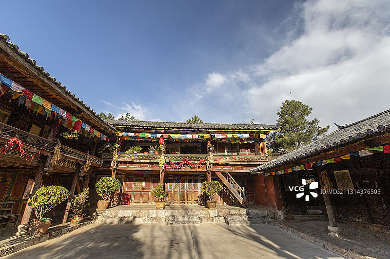 云南省丽江市东巴谷摩梭民居图片素材