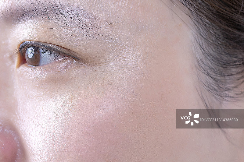 中老年女人平滑的皮肤图片素材