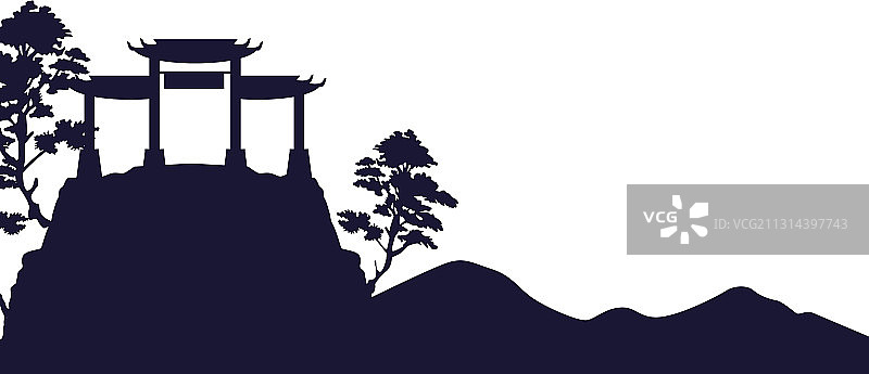 山中的日式拱门建筑图片素材