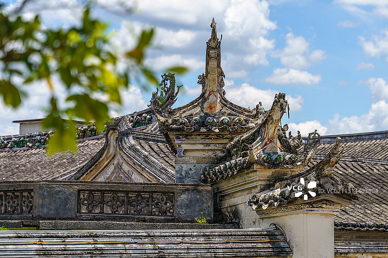 广东省梅州市百候古镇历史建筑屋檐特写图片素材