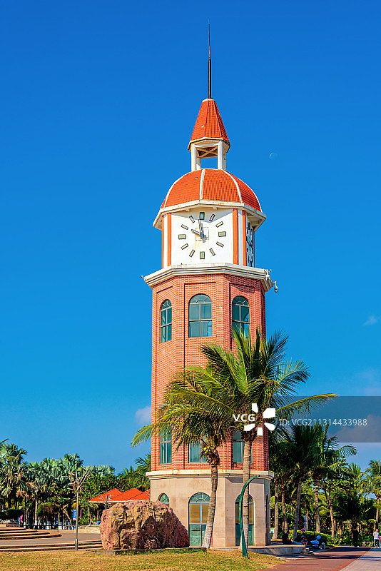 中国海南省海口市西海岸观海台大钟楼图片素材