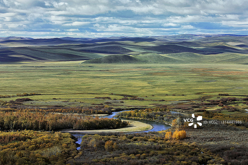 内蒙古呼伦贝尔额尔古纳湿地原生态景区秋景图片素材