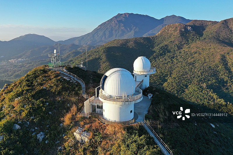 广东省深圳市大鹏新区西涌海滨浴场与天文台航拍图片素材