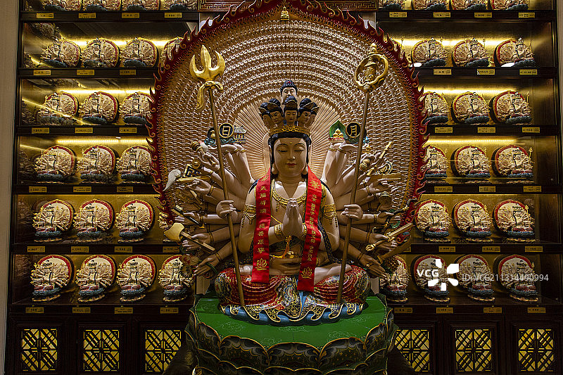 海南省三亚市南山佛教文化苑圆通宝殿千手观音图片素材