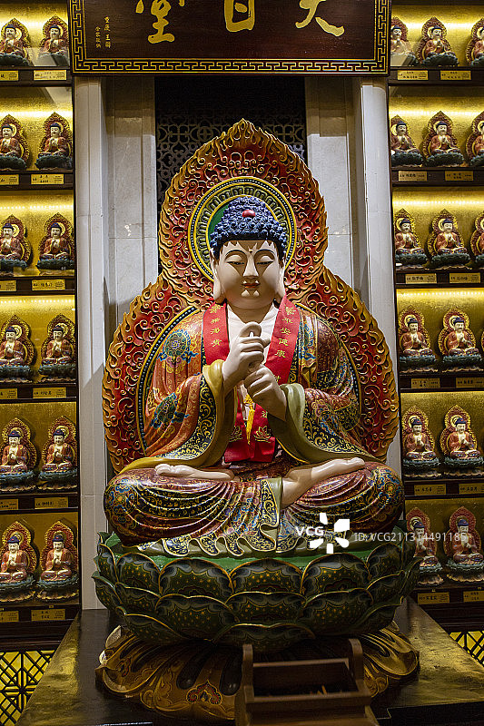 海南省三亚市南山佛教文化苑圆通宝殿大日如来图片素材