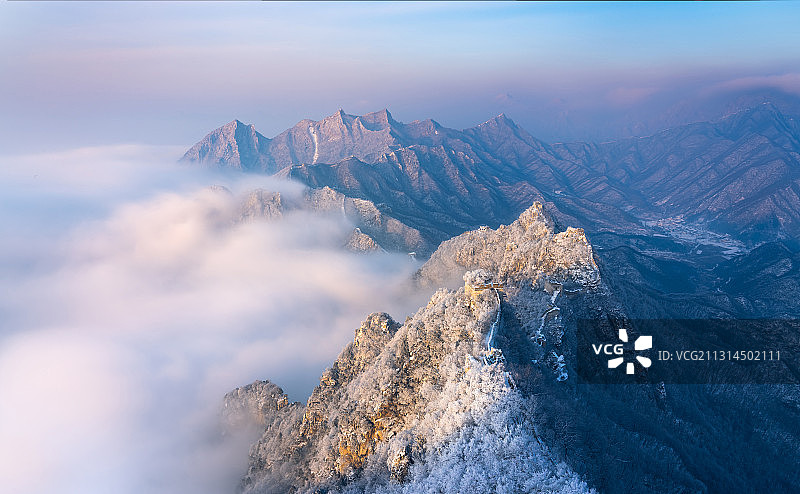 雪后的箭扣长城图片素材