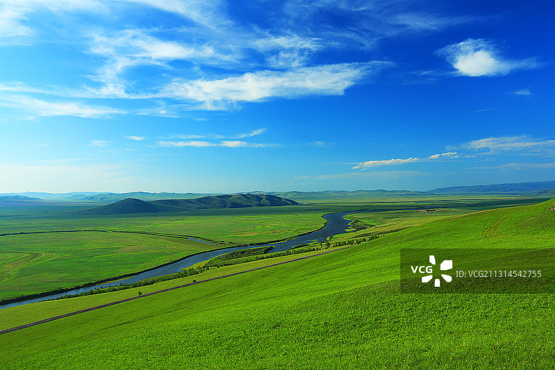 呼伦贝尔草原辽阔牧场河湾图片素材