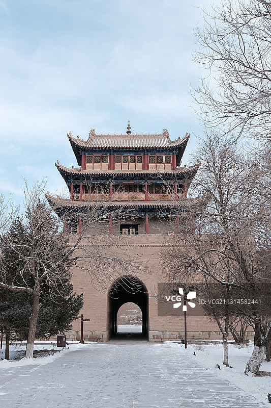 冬季的嘉峪关城门楼图片素材