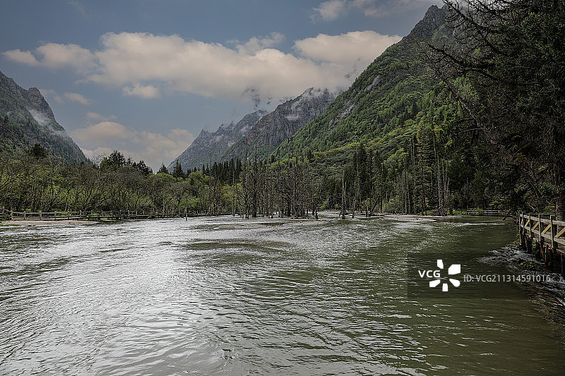 四川四姑娘山下长坪沟图片素材
