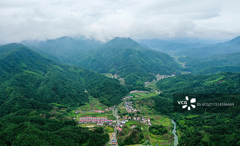 安徽省池州市石台县，中国原生态最美山乡，牯牛降仙寓山秋浦河图片素材