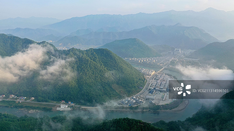 安徽省池州市石台县，中国原生态最美山乡，牯牛降仙寓山秋浦河图片素材