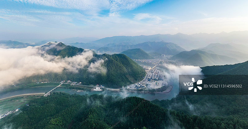 安徽省池州市石台县，中国原生态最美山乡，牯牛降仙寓山秋浦河图片素材