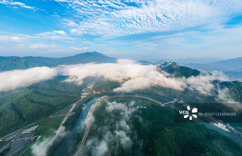 安徽省池州市石台县，中国原生态最美山乡，牯牛降仙寓山秋浦河图片素材