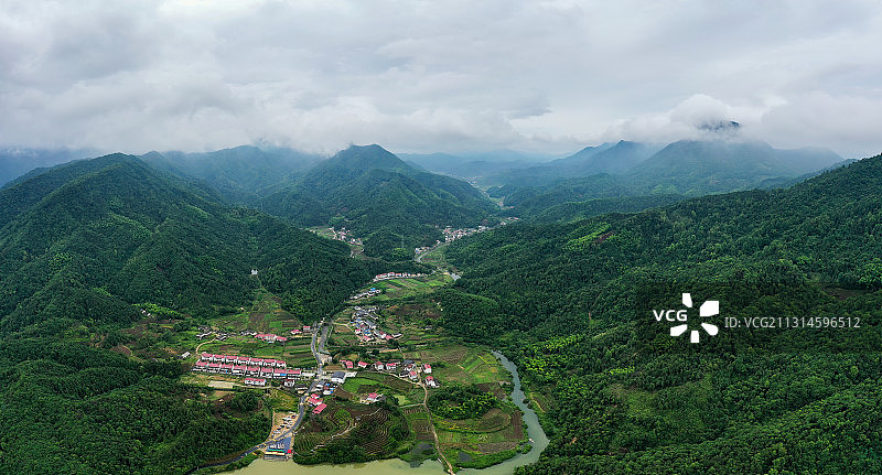 安徽省池州市石台县，中国原生态最美山乡，牯牛降仙寓山秋浦河图片素材