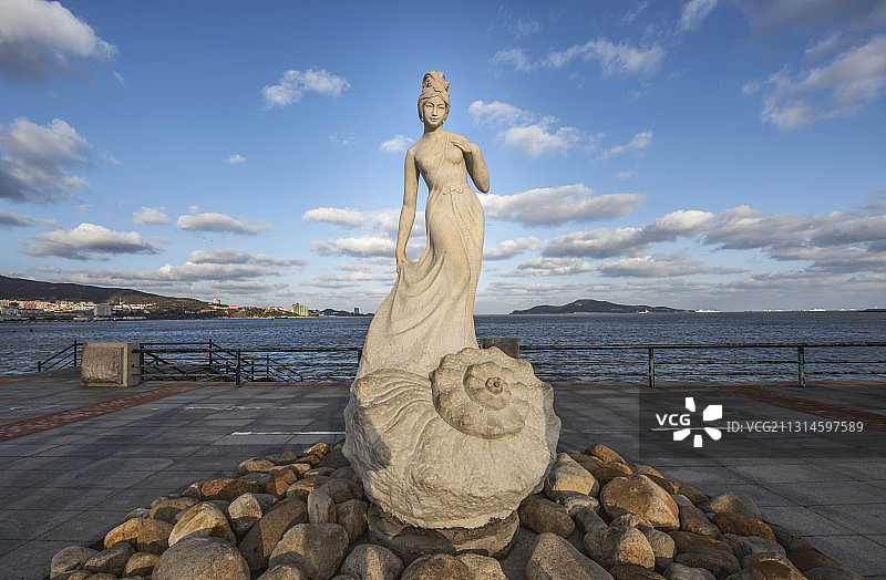 威海悦海公园海螺女图片素材