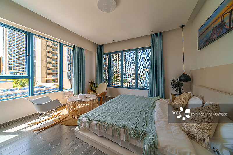 海边住宅区内的地中海风格简约装修图片素材