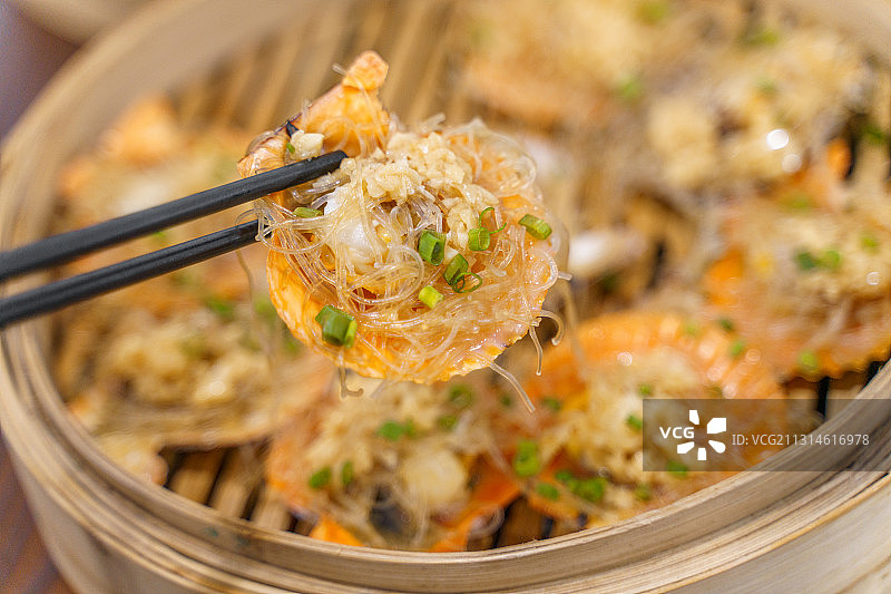 蒜蓉粉丝蒸扇贝图片素材