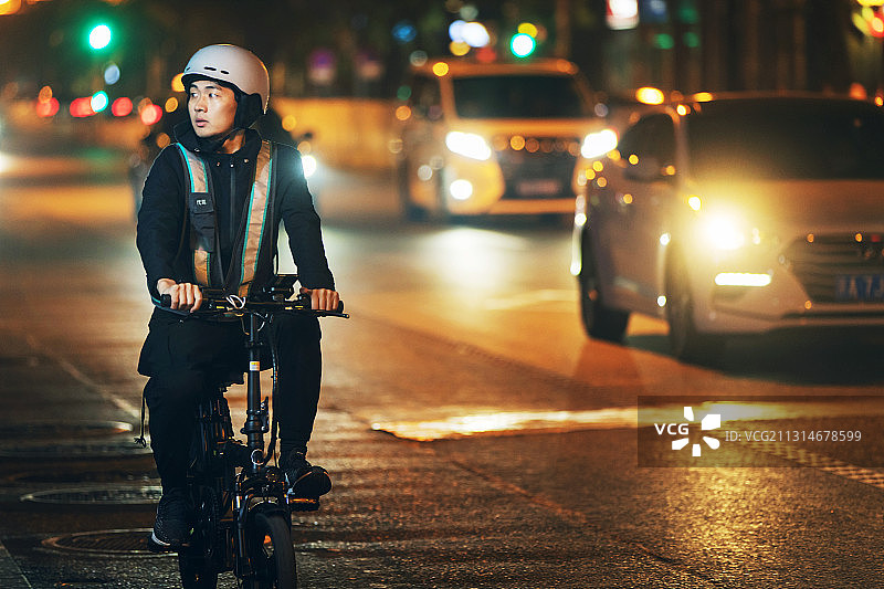 路途中的代驾赶往订单位置图片素材