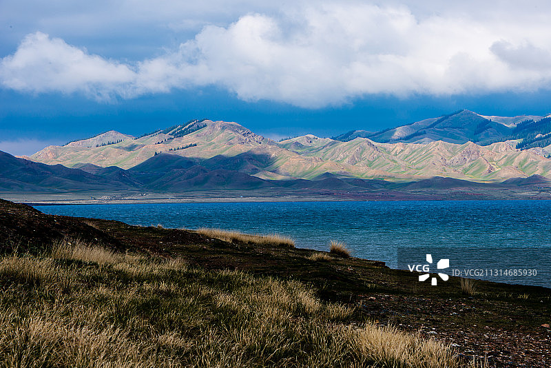 新疆赛里木湖风光图片素材