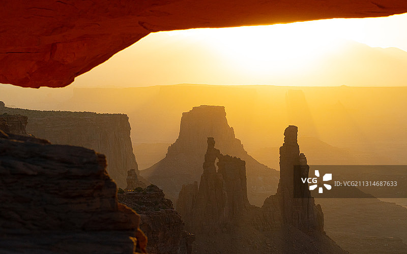 《洗衣女》摄于美国犹他州峡谷地国家公园。图片素材