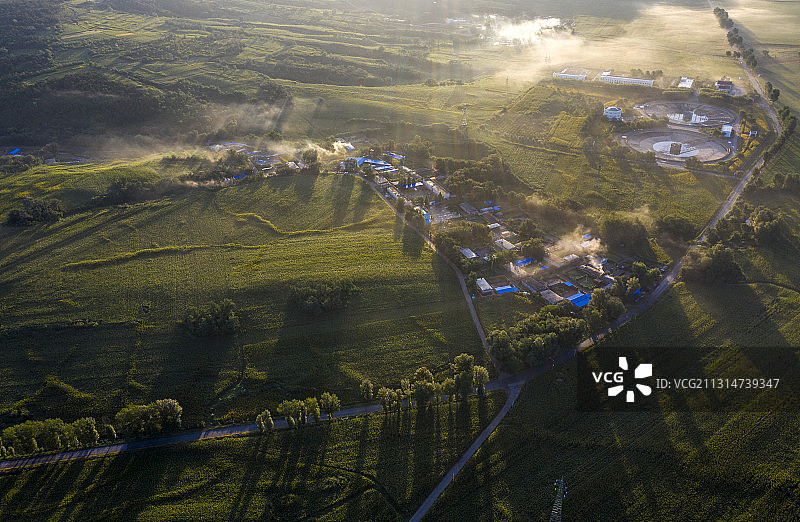 辽宁北票上园镇乡村早晨图片素材