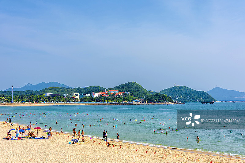 中国海南省三亚市大东海海滨风光图片素材