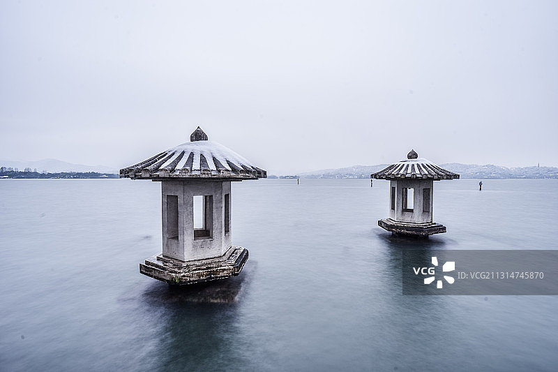 杭州西湖雪景翠光亭图片素材