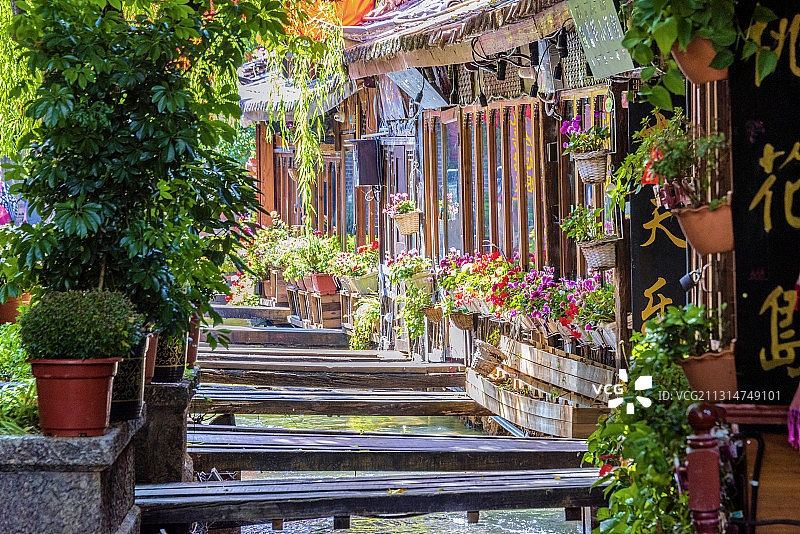 中国云南省丽江市丽江古城酒吧街图片素材