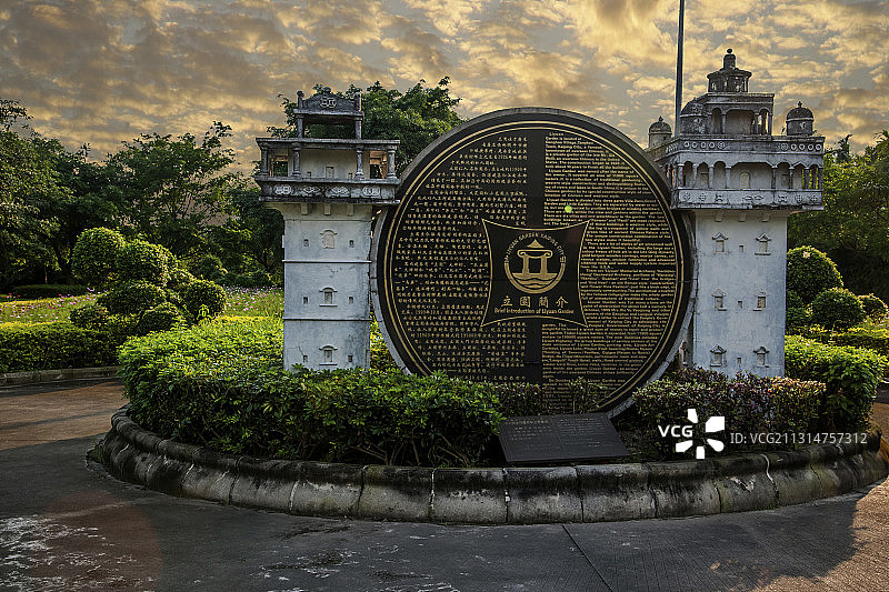 广东江门市世界文化遗产开平立园碉楼简介坊图片素材