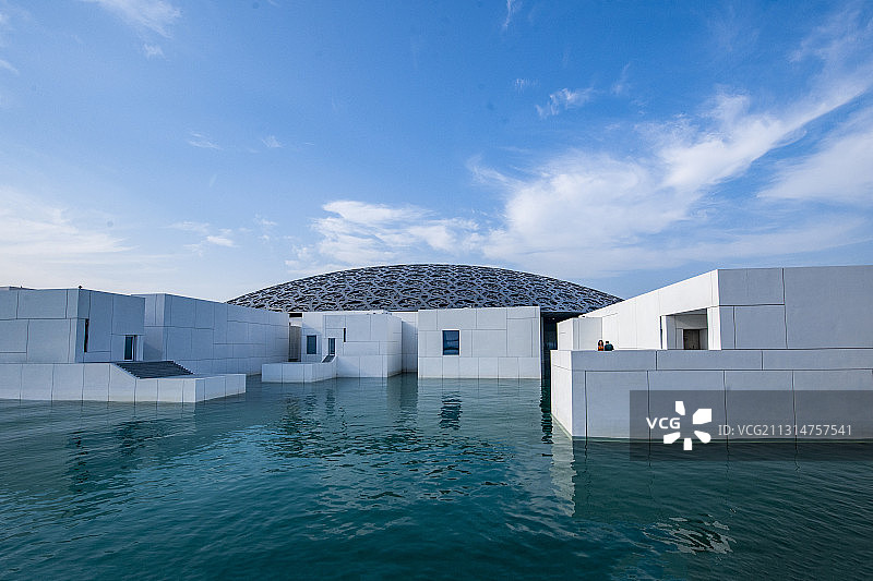 阿联酋阿布扎比水上“卢浮宫”图片素材