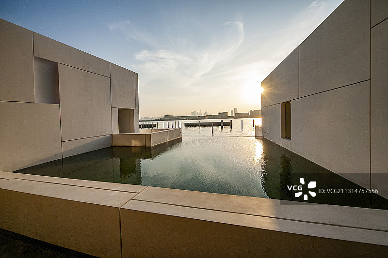 阿联酋阿布扎比水上“卢浮宫”中央大厅图片素材