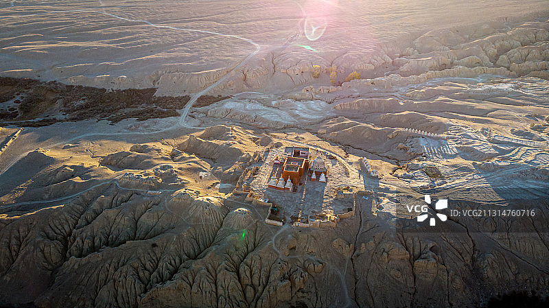 古格日出图片素材