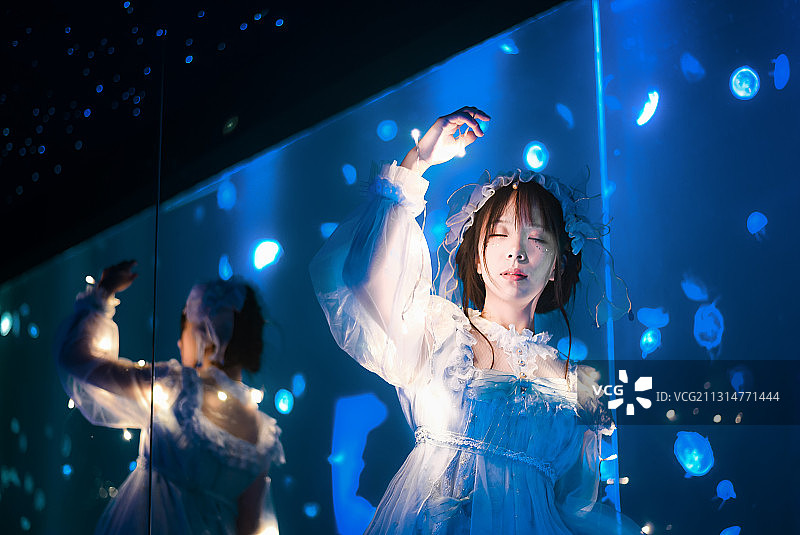 南京海底世界水族馆，洛丽塔少女人像写真图片素材