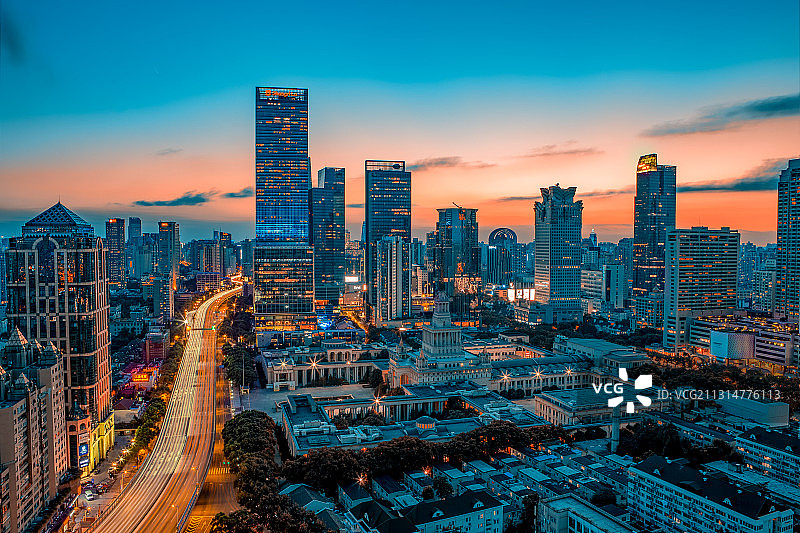 上海静安区cbd夜景图片素材