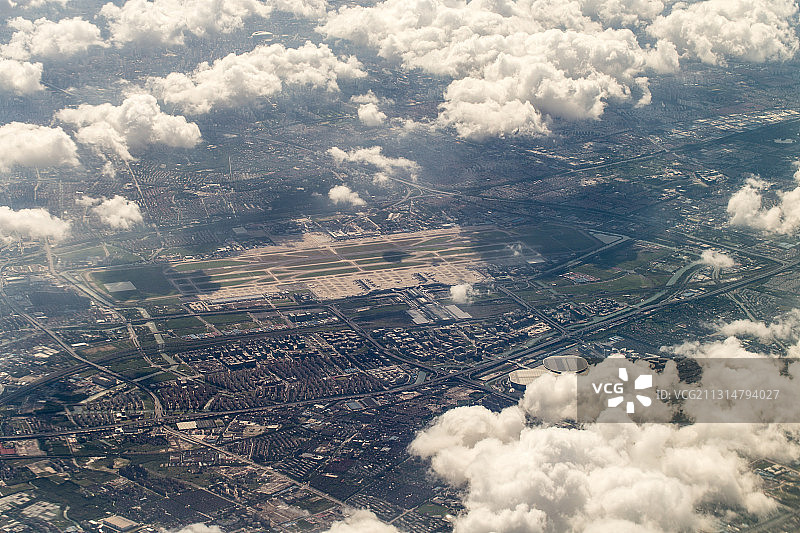 航拍上海虹桥枢纽图片素材