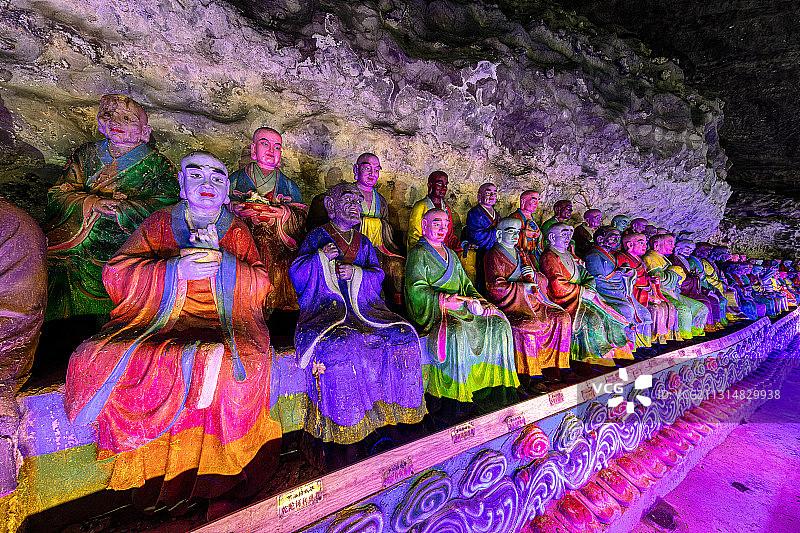 重庆金佛山：天下第一佛洞——古佛洞 中国洞穴“三个最”图片素材