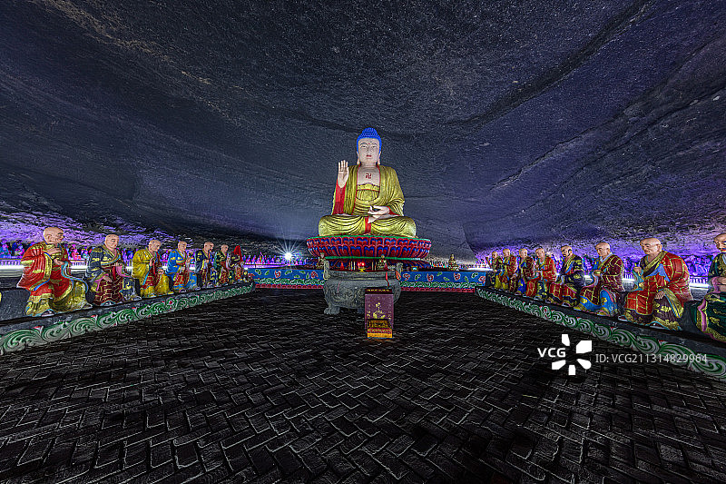 重庆金佛山：天下第一佛洞——古佛洞 中国洞穴“三个最”图片素材