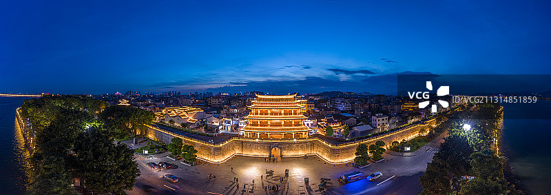 广东潮州古城广济门城楼夜景航拍图片素材