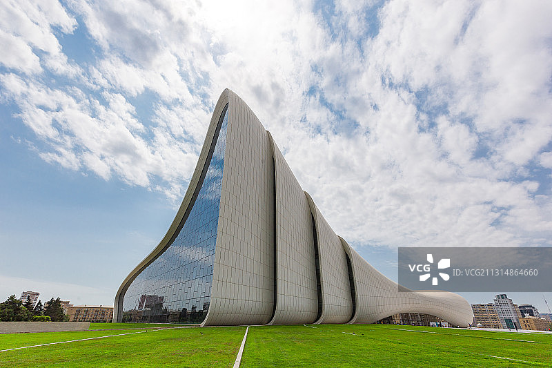 阿塞拜疆，巴库， 阿利耶夫文化中心，建筑外部图片素材
