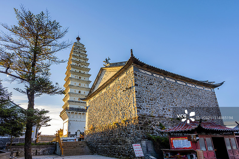 中国云南省大理鸡足山金顶寺楞严宝塔图片素材