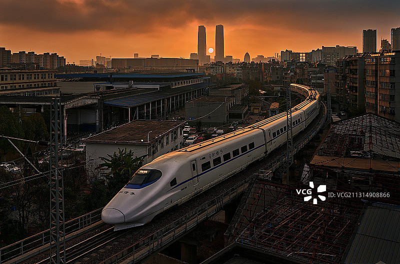 飞驰的列车Running Train图片素材