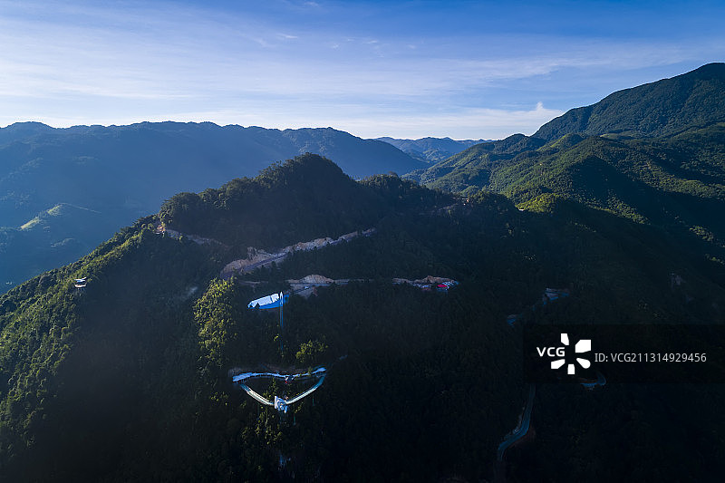 高山中的仙手桥图片素材