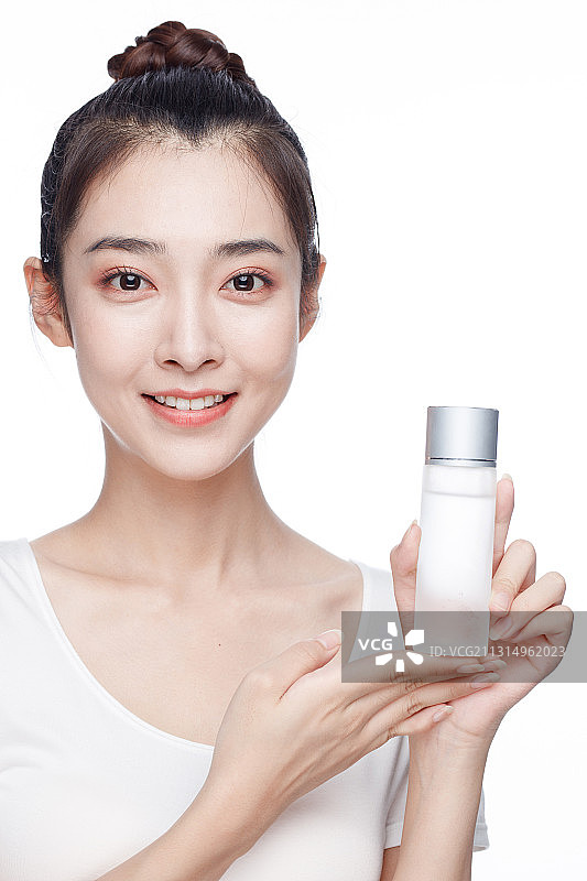 影棚拍摄年轻东方女性美容肖像图片素材