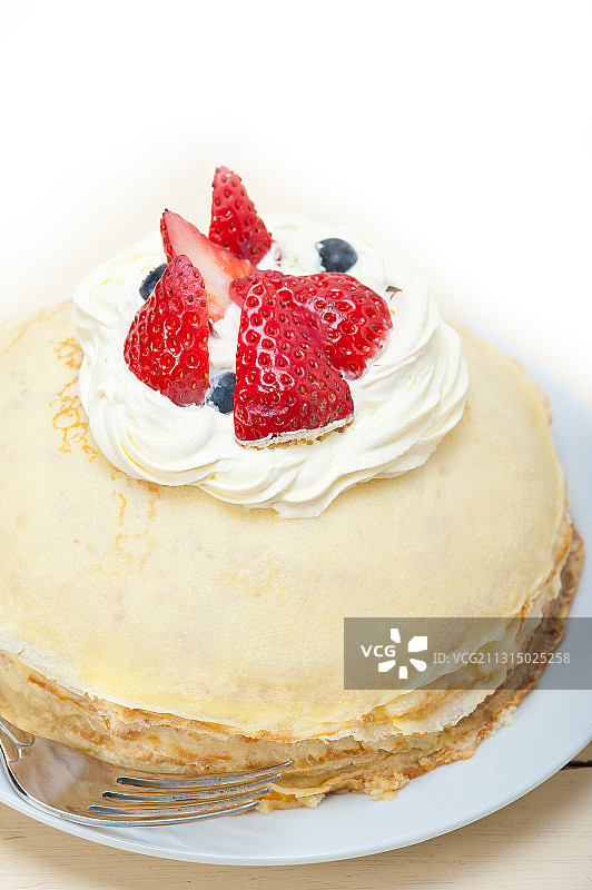 白色背景下的蛋糕特写图片素材