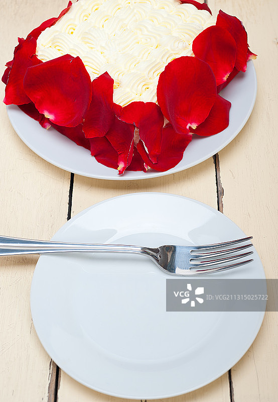 餐桌上的餐具特写图片素材